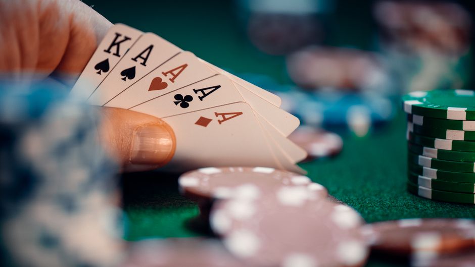 Strategi Dasar Poker untuk Pemula: Dari Aturan hingga Taktik